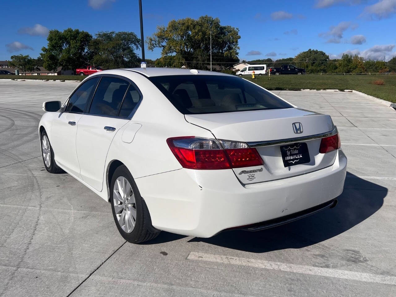 Used 2015 Honda Accord EX-L image 9