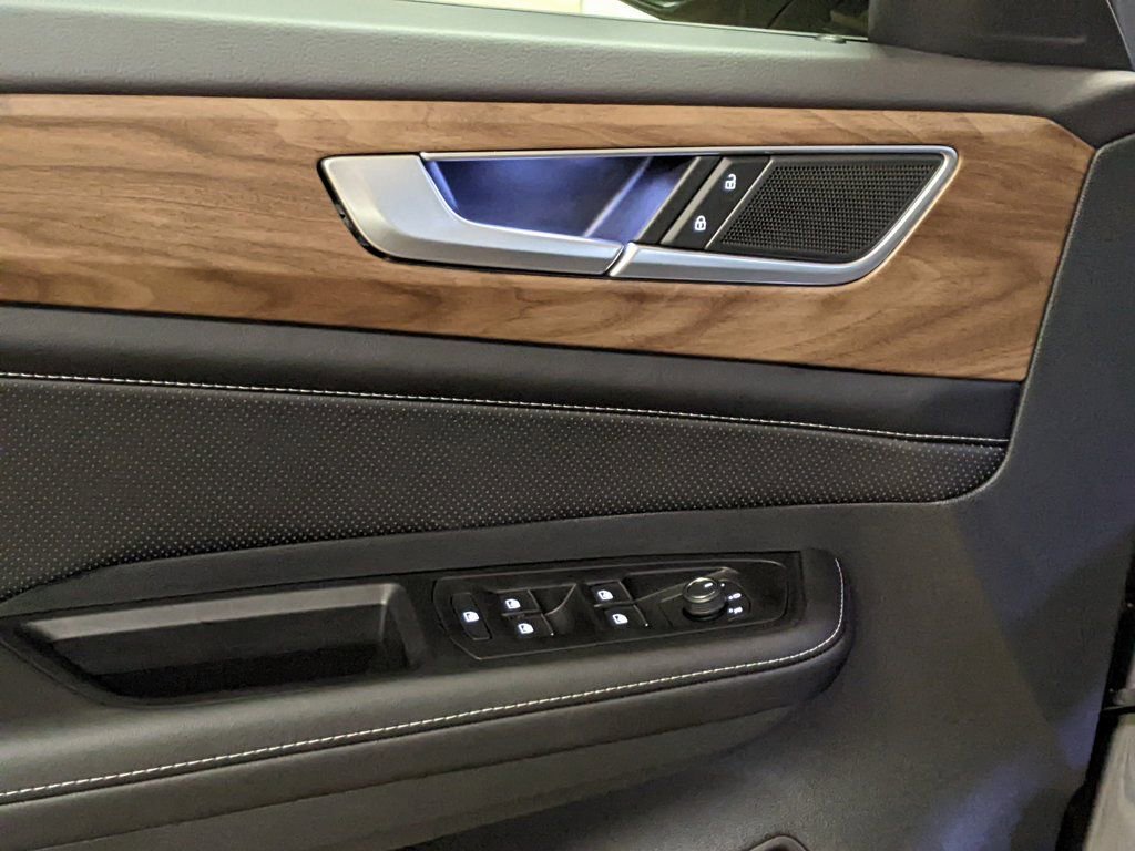 New 2026 Volkswagen Atlas SE image 10