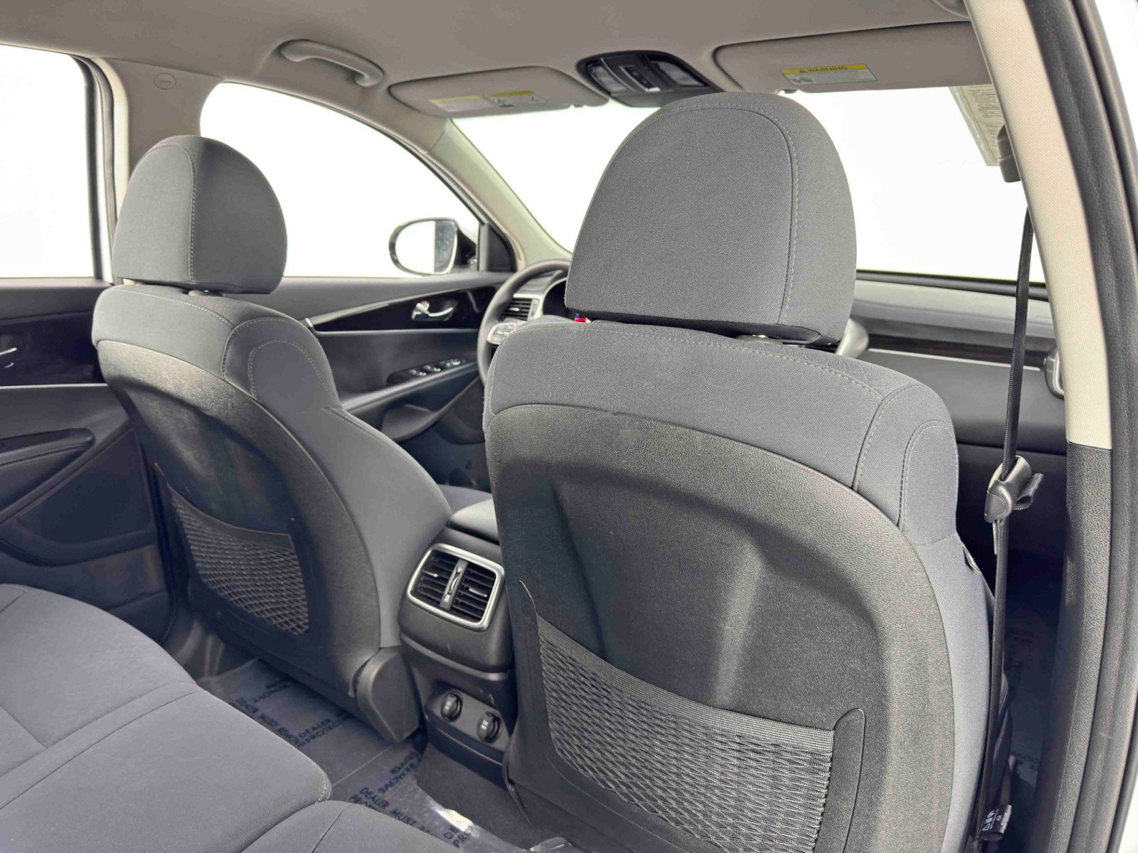 Used 2019 Kia Sorento LX image 29