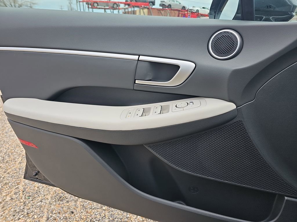 New 2026 Hyundai Sonata SEL FWD image 25