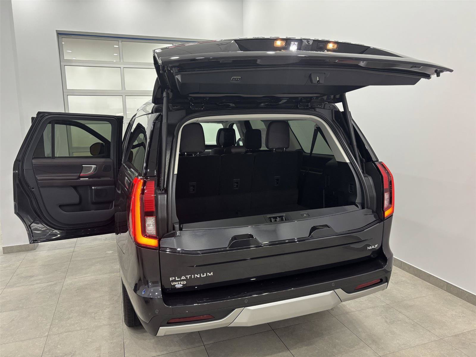 New 2026 Ford Expedition Max Platinum w/ Platinum Ultimate Package AWD/4WD image 7