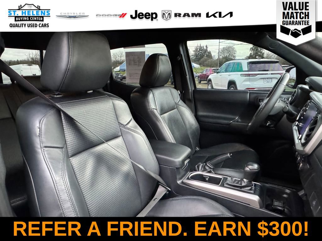 Used 2020 Toyota Tacoma Limited image 31