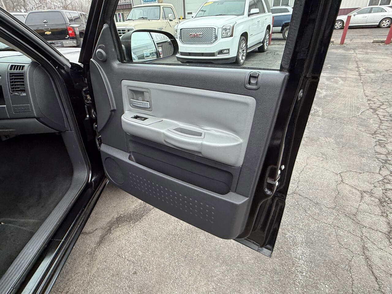 Used 2008 Dodge Dakota Laramie image 22