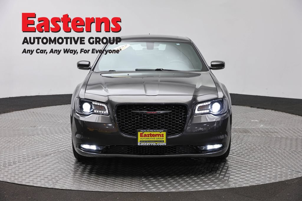 Used 2023 Chrysler 300 S RWD image 2