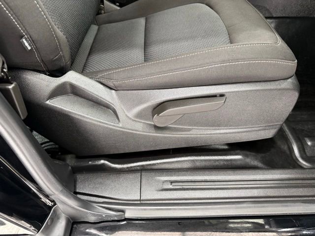 Used 2022 Chevrolet Colorado LT w/ Fleet Safety Package image 19