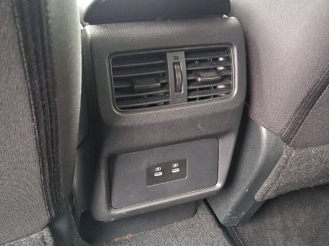 Used 2025 Nissan Rogue SV AWD/4WD image 11