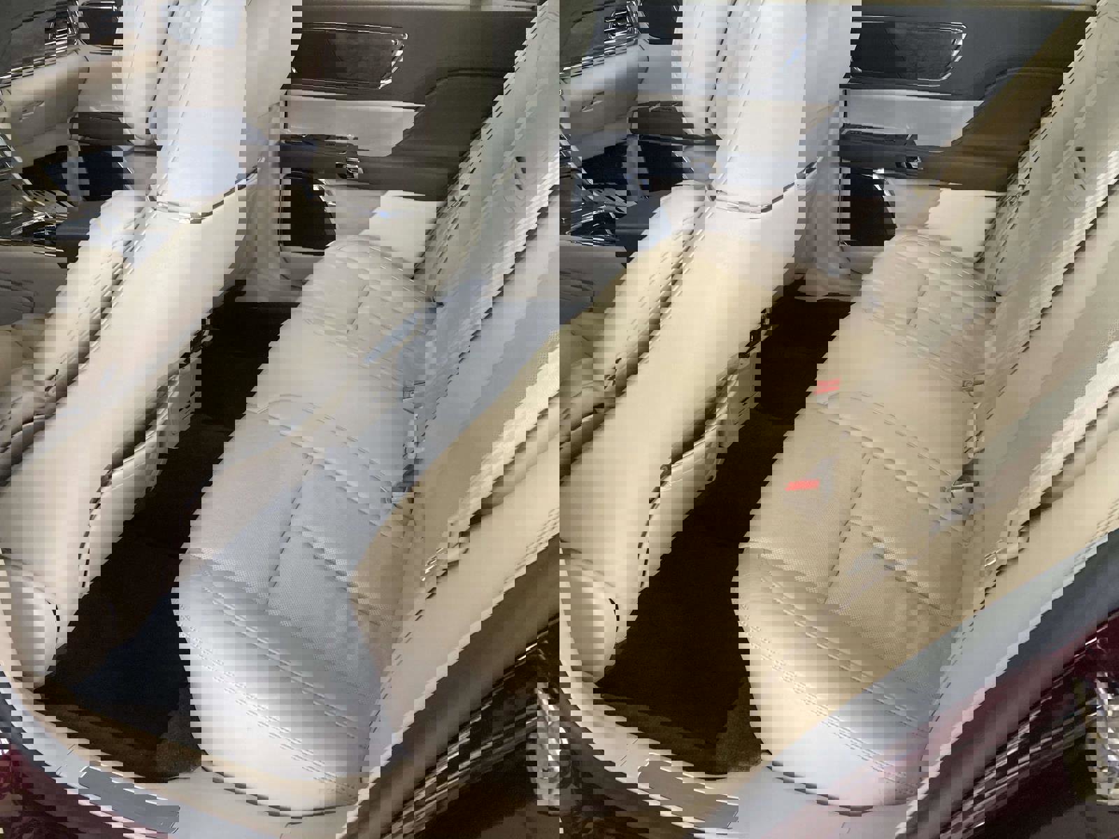 Used 2017 Lincoln Continental Reserve w/ Technology Package image 15