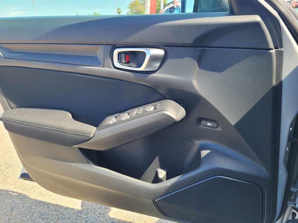 Used 2025 Honda Civic Sport image 12