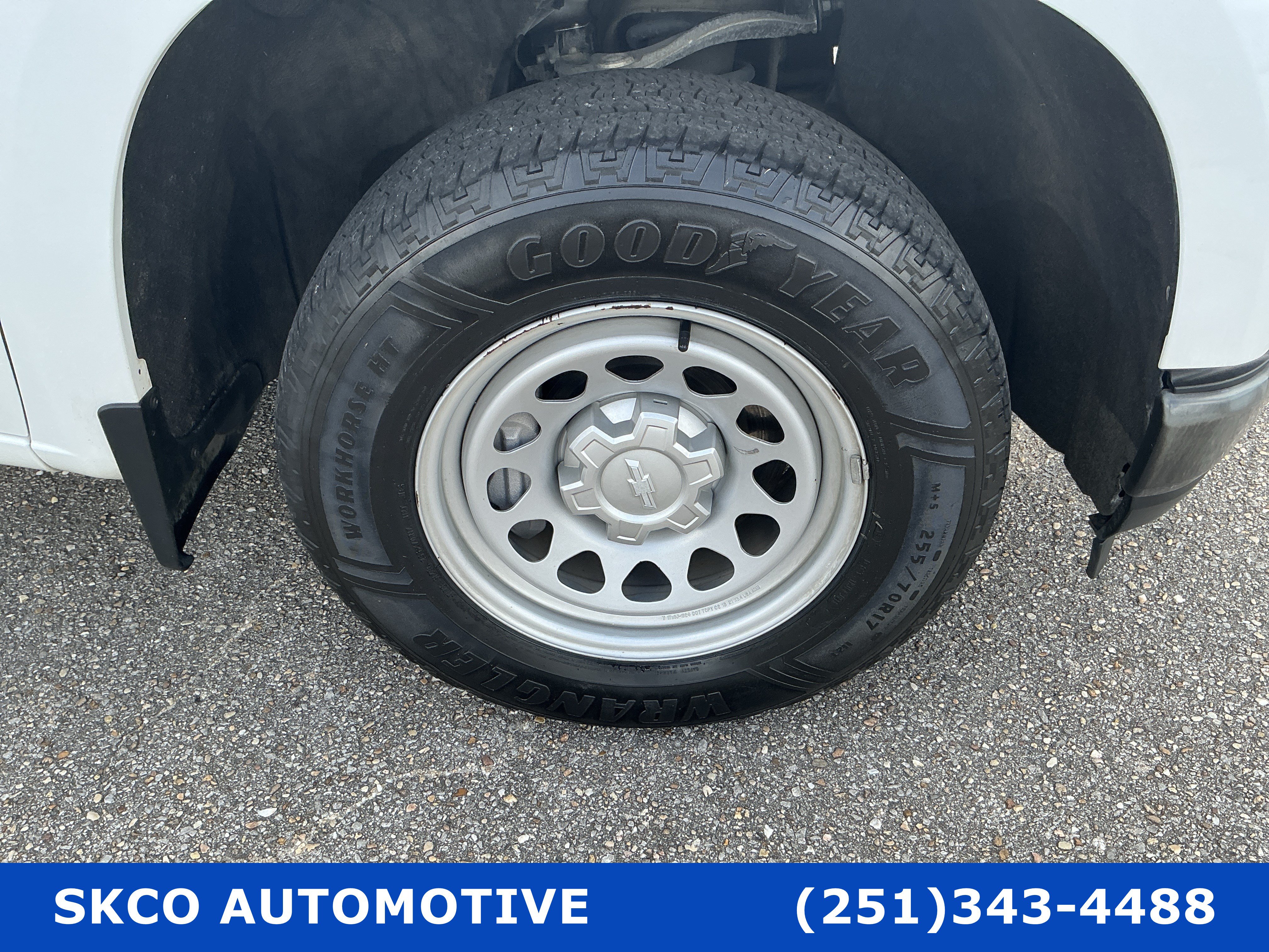 Used 2021 Chevrolet Silverado 1500 W/T AWD/4WD image 9
