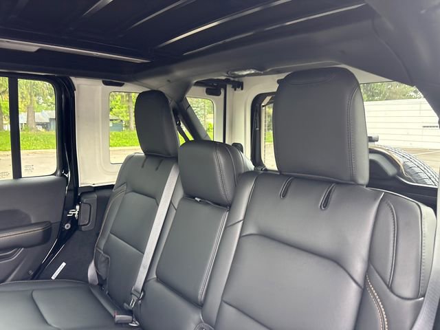 New 2026 Jeep Wrangler Unlimited Sahara AWD/4WD image 8