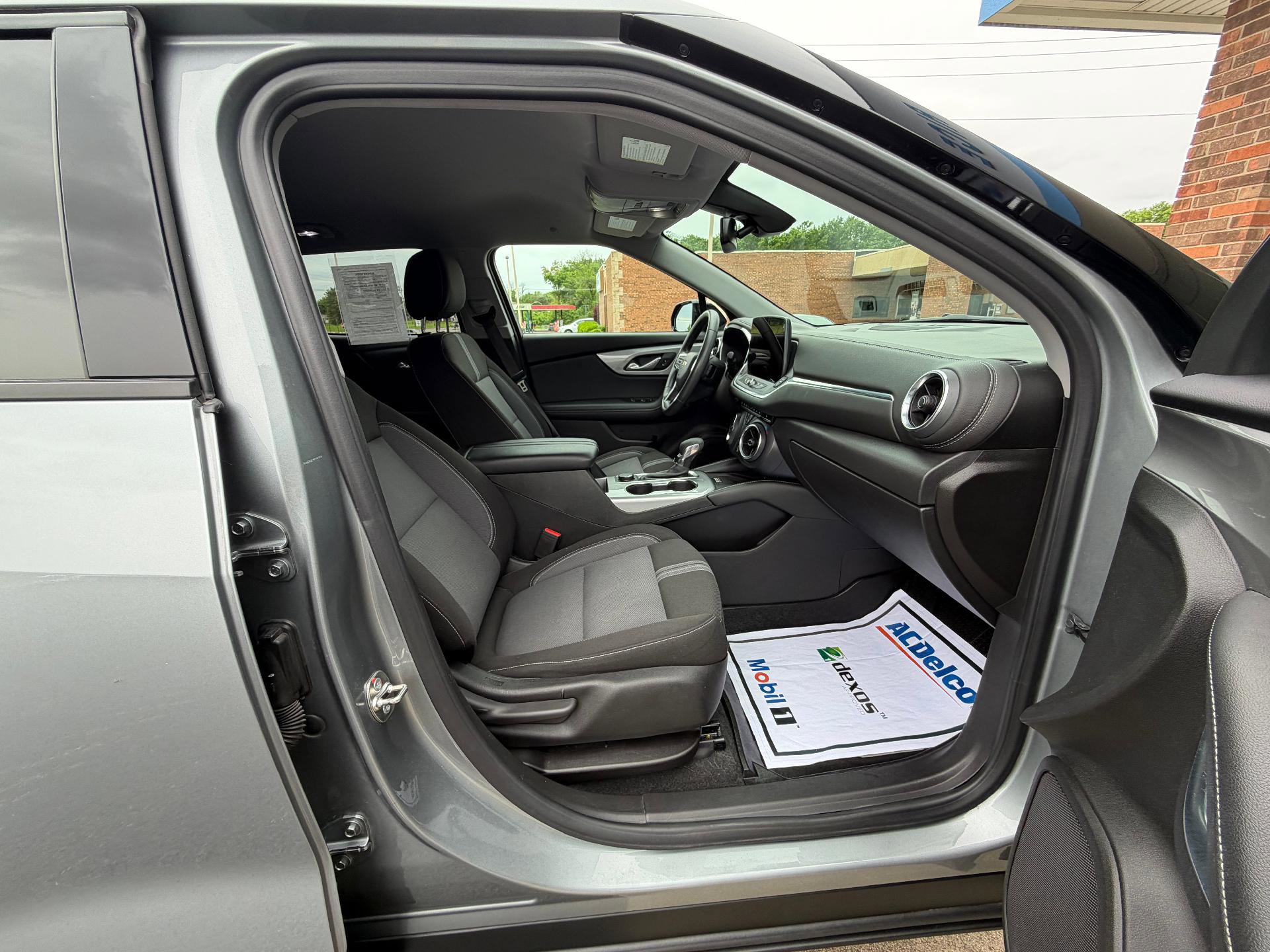 Used 2024 Chevrolet Blazer LT w/ Convenience Package FWD image 11