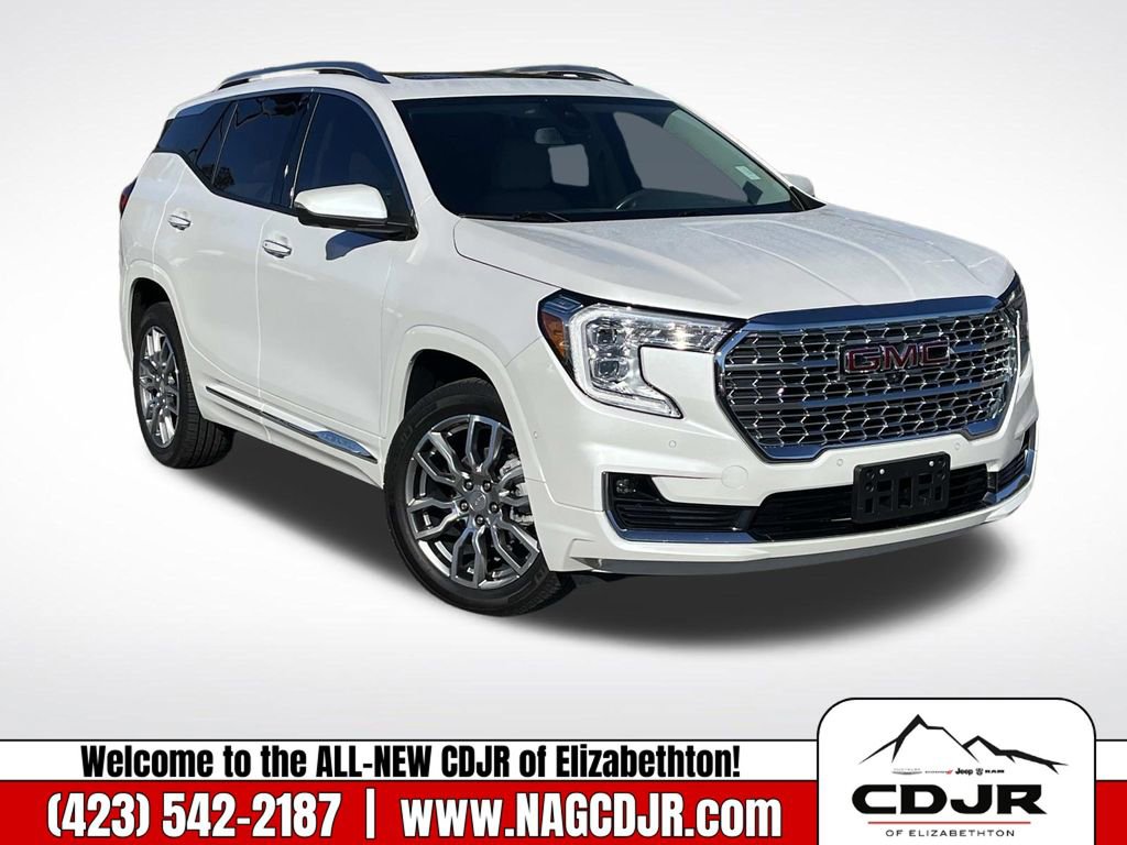 Used 2022 GMC Terrain Denali w/ Denali Premium Package