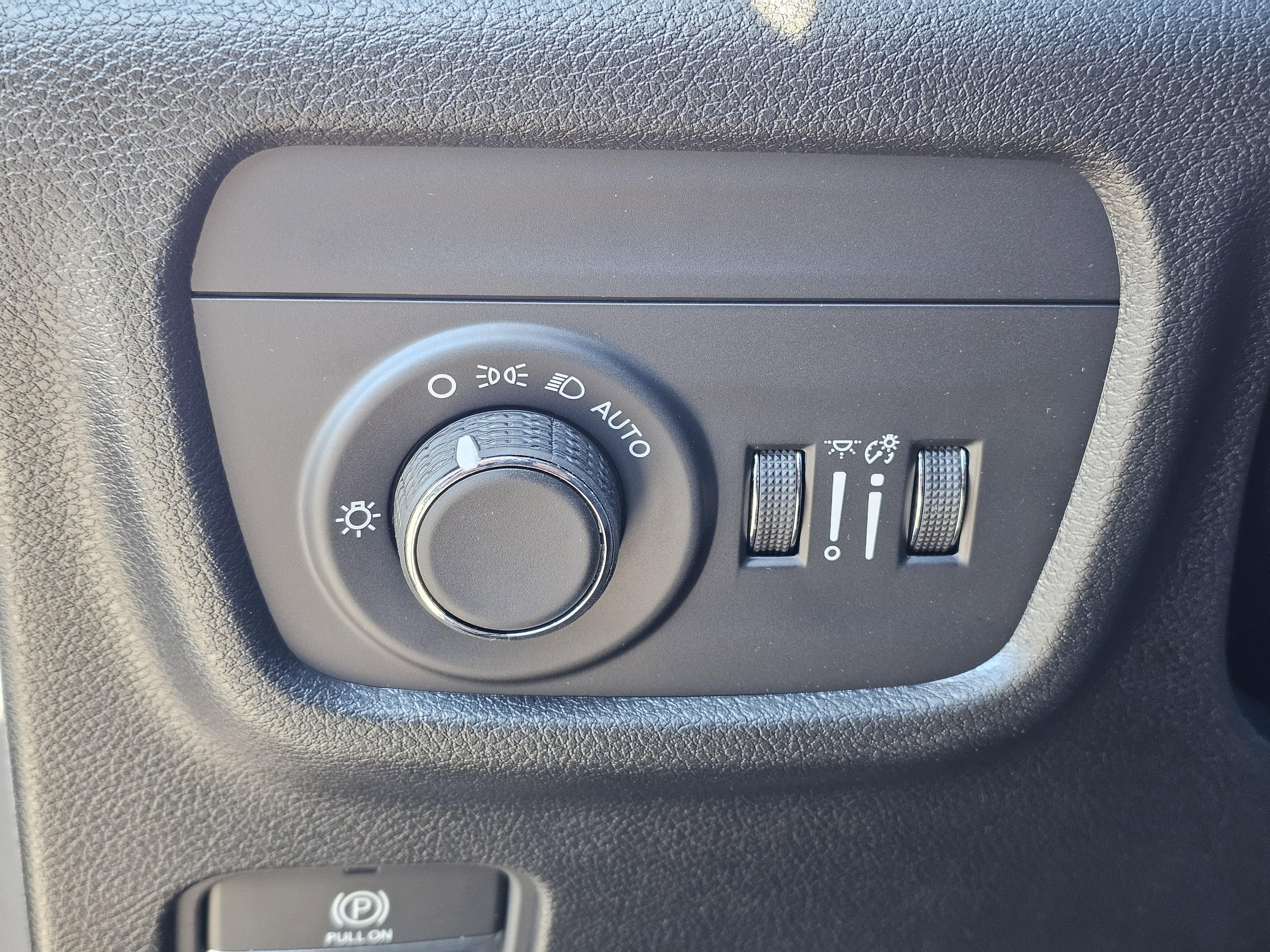 New 2025 Jeep Grand Cherokee L Altitude image 16