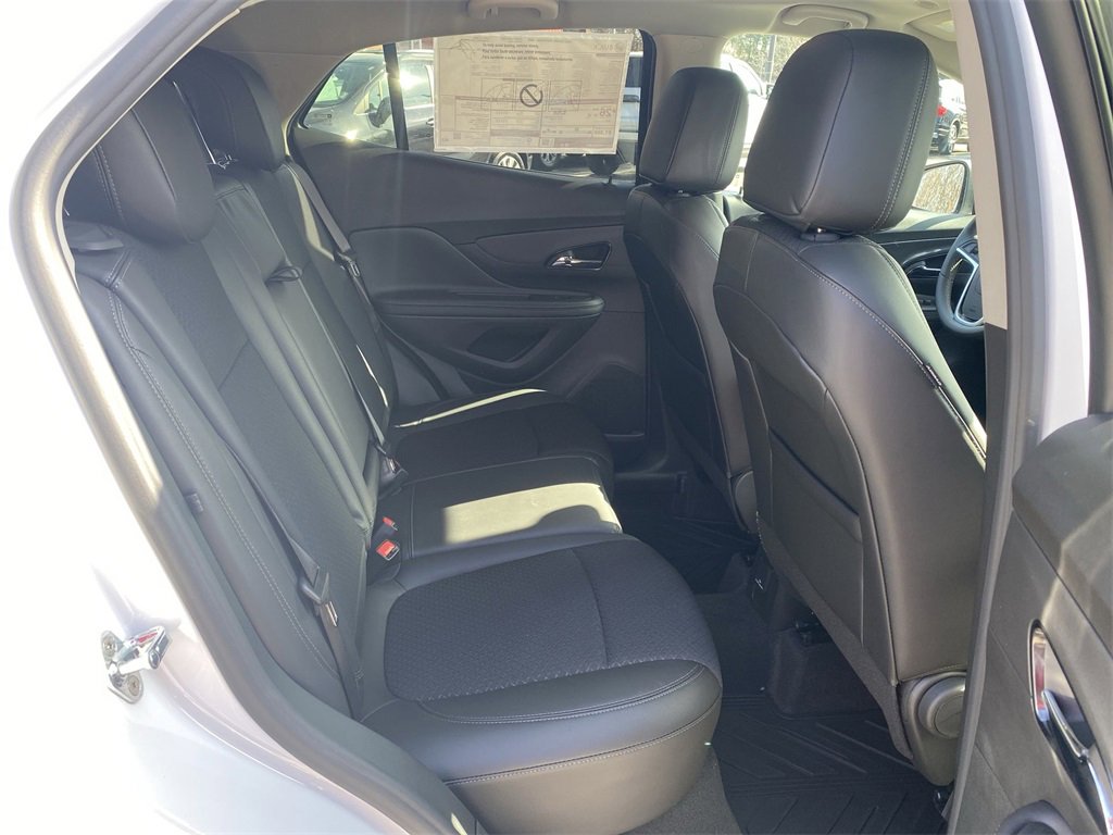 Used 2022 Buick Encore Preferred w/ Safety Package image 32