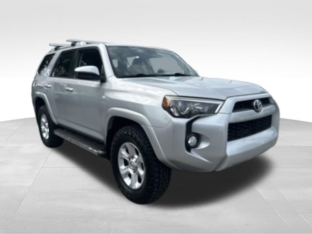 Used 2015 Toyota 4Runner SR5 AWD/4WD image 31