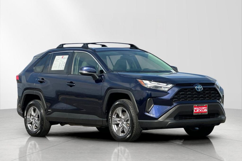 Used 2024 Toyota RAV4 XLE w/ Convenience Package AWD/4WD image 8