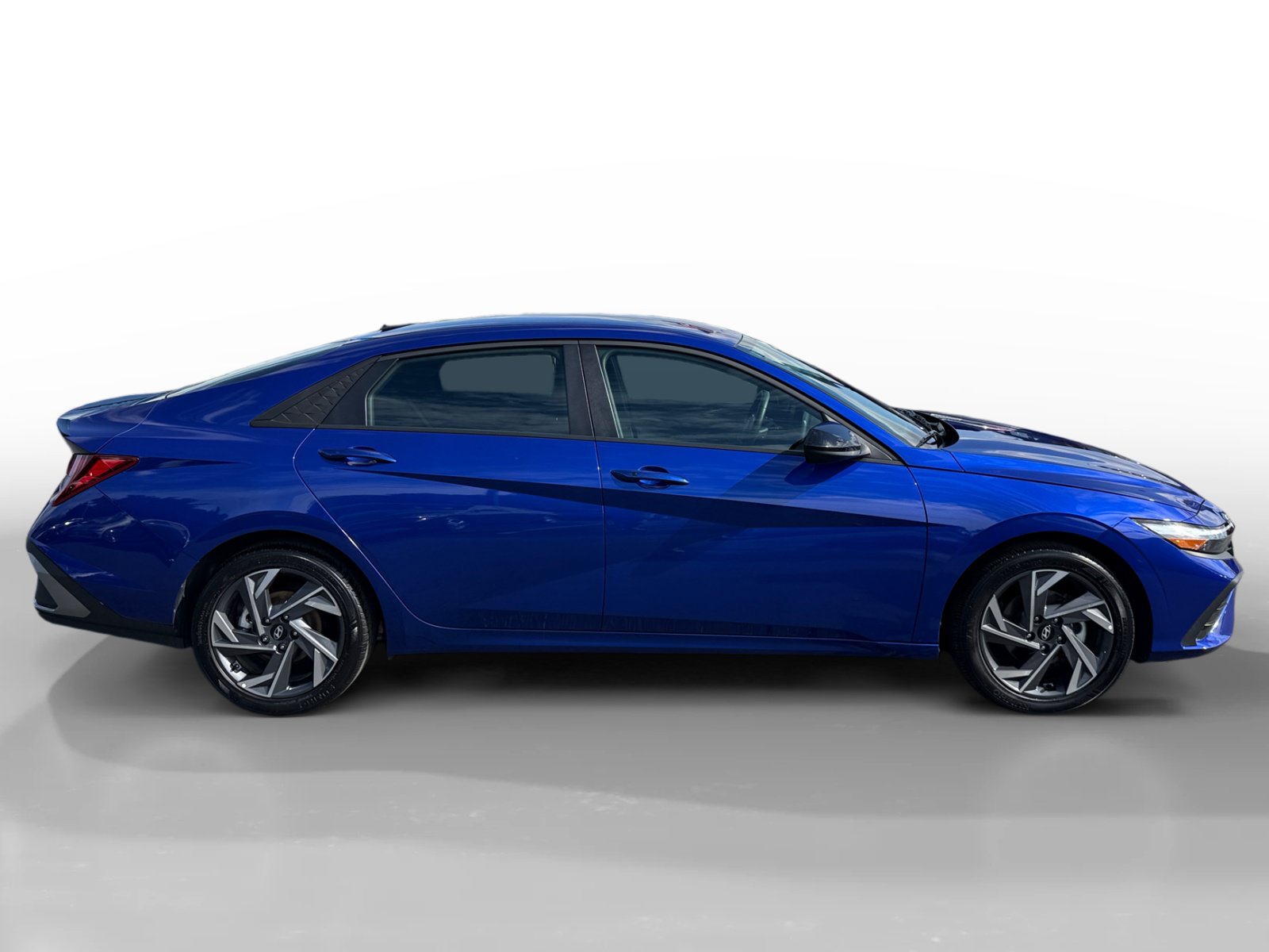 Used 2025 Hyundai Elantra Sport FWD image 6