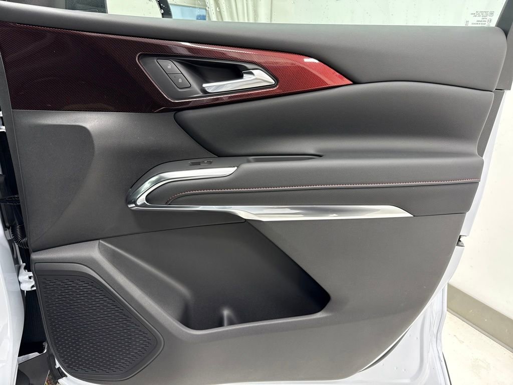 New 2026 Chevrolet Traverse Z71 image 8