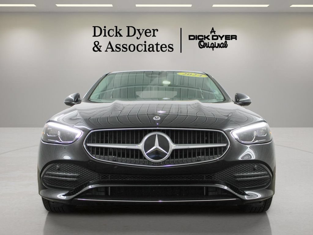 Used 2024 Mercedes-Benz C 300 Sedan image 4
