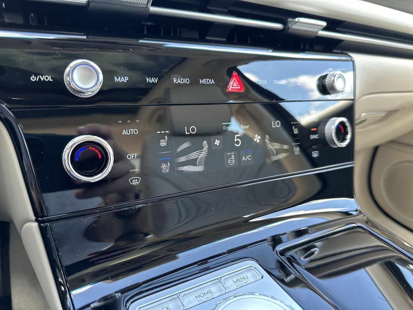 Used 2025 Genesis G80 2.5T Sport Prestige AWD/4WD image 25