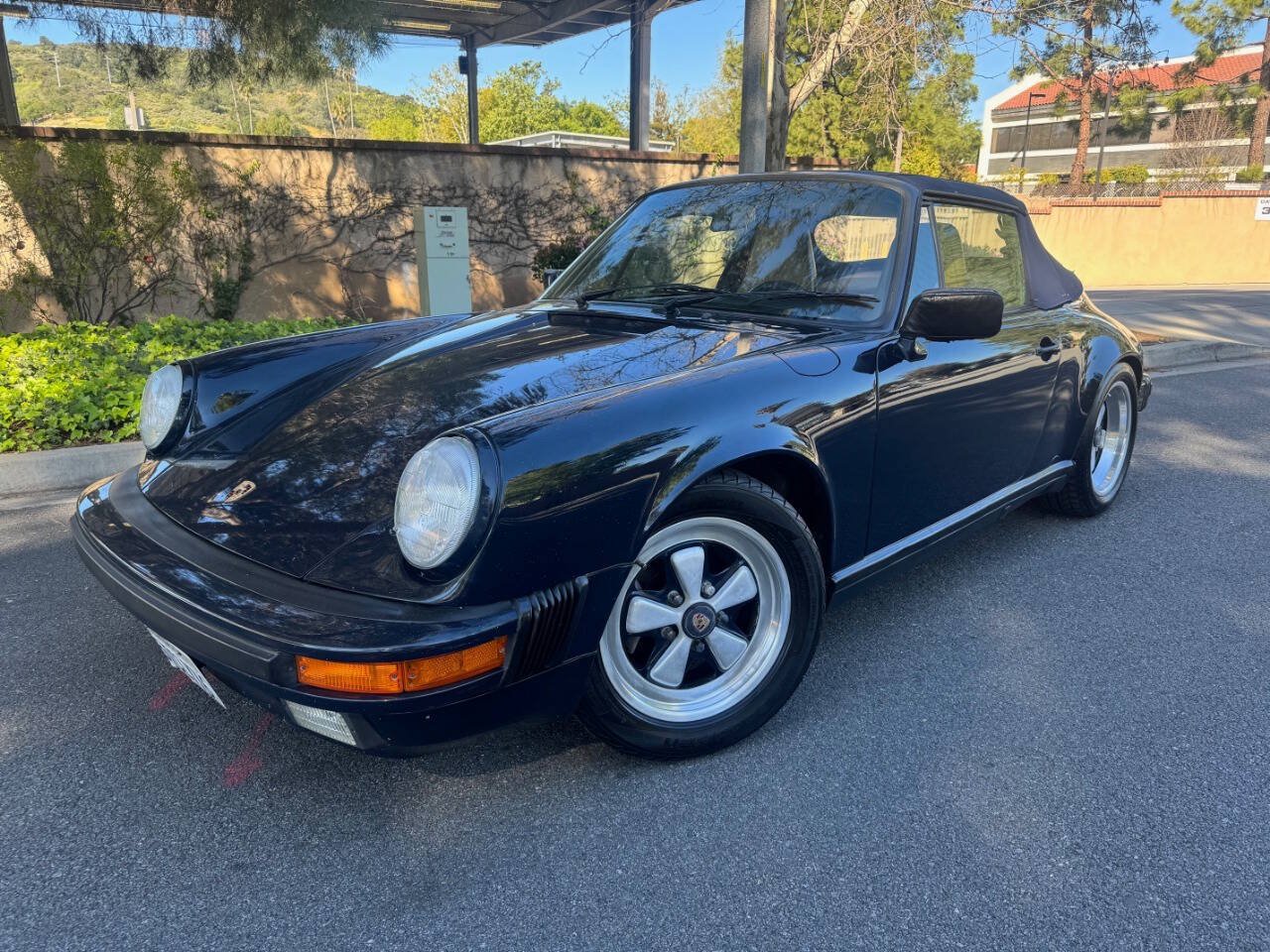 Used 1989 Porsche 911 Carrera RWD image 2