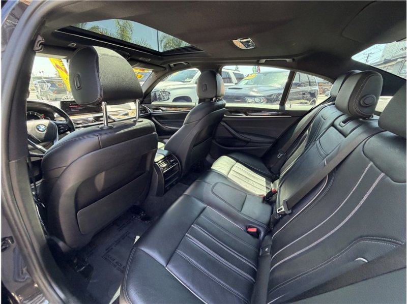 Used 2019 BMW 540i w/ Convenience Package RWD image 20
