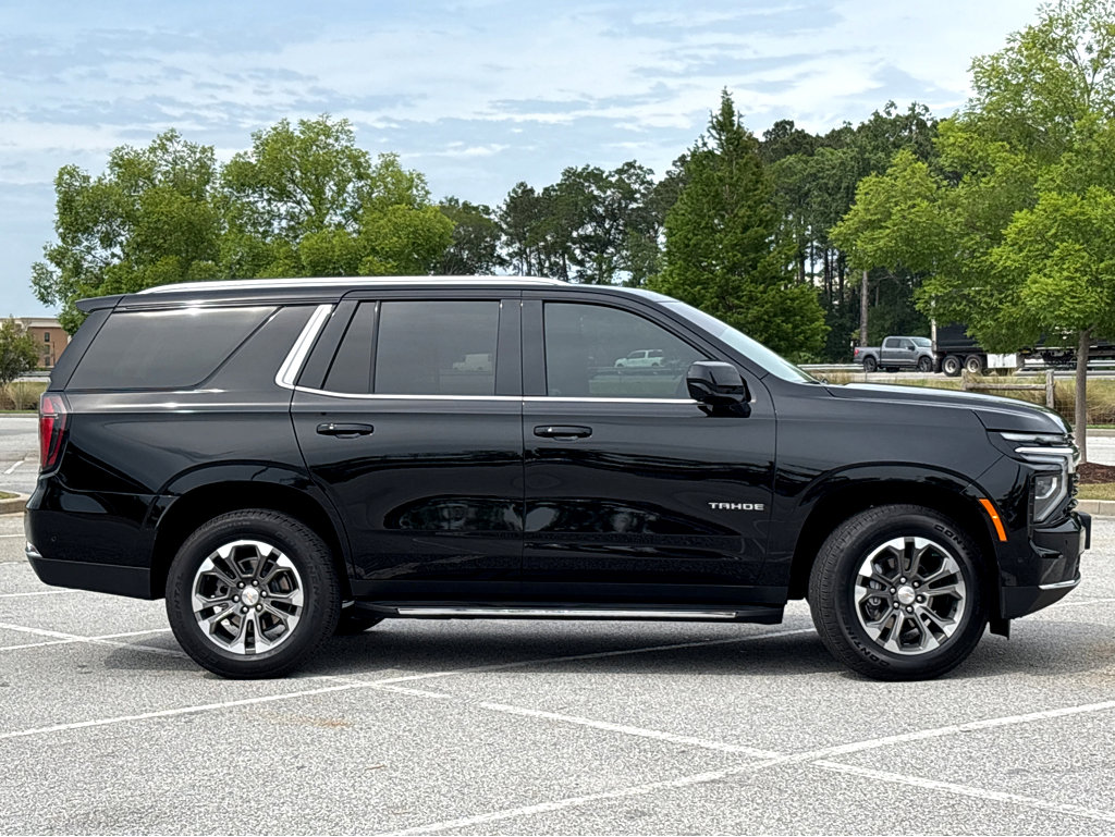 Used 2025 Chevrolet Tahoe LS RWD image 23