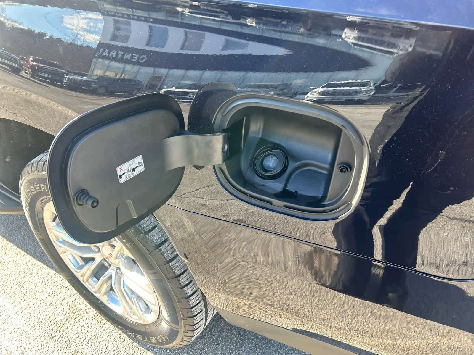 Certified 2022 GMC Yukon XL SLT w/ SLT Premium Package image 10