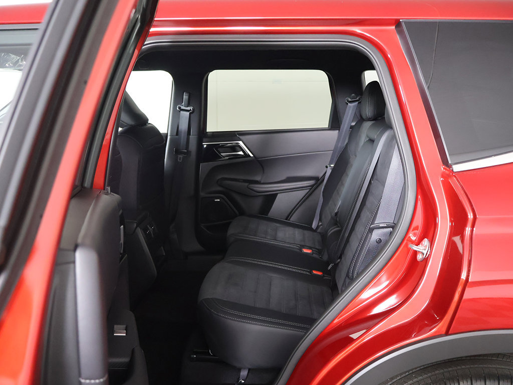 New 2026 Mitsubishi Outlander LE AWD/4WD image 30