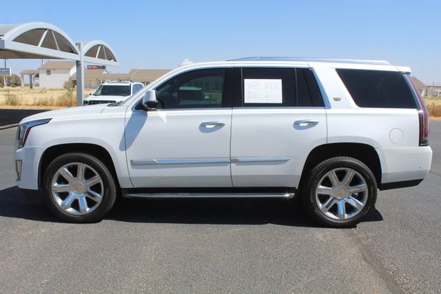 Used 2020 Cadillac Escalade Luxury RWD image 9
