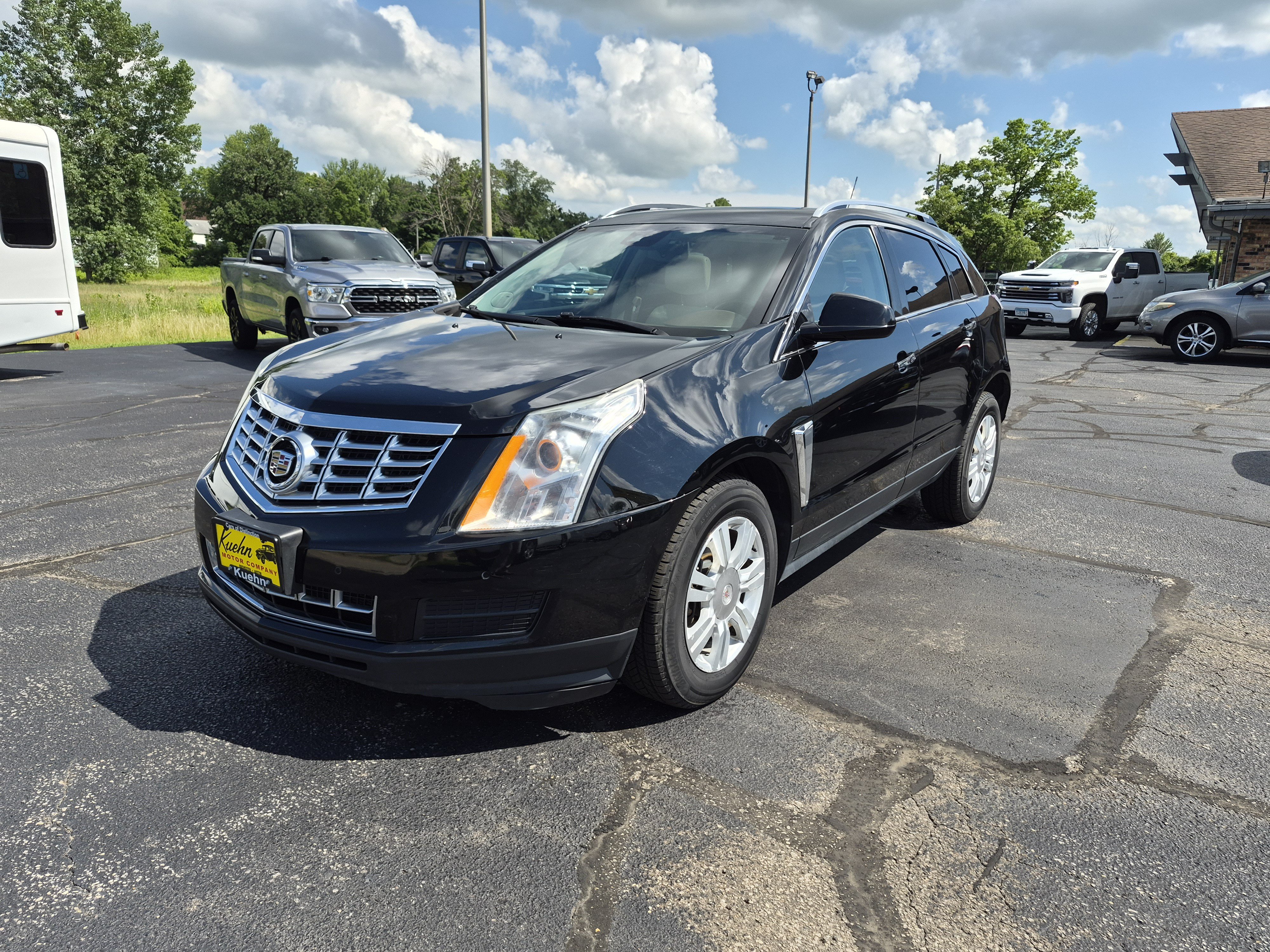 Used 2015 Cadillac SRX Luxury w/ Driver Awareness Package AWD/4WD image 4