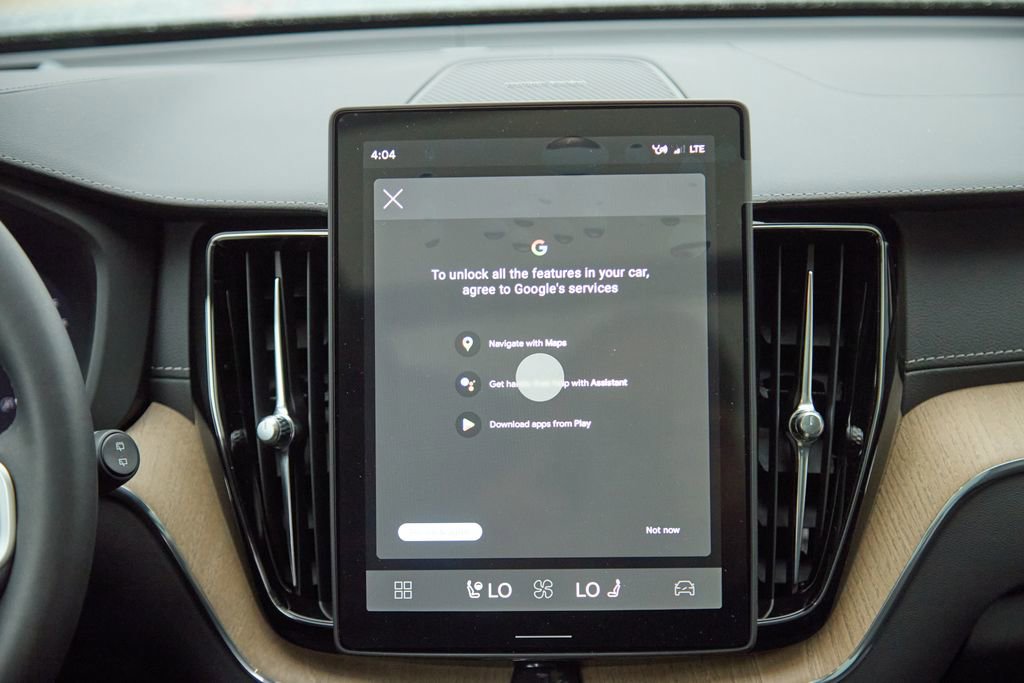 New 2026 Volvo XC60 B5 Ultra w/ Climate Package image 27