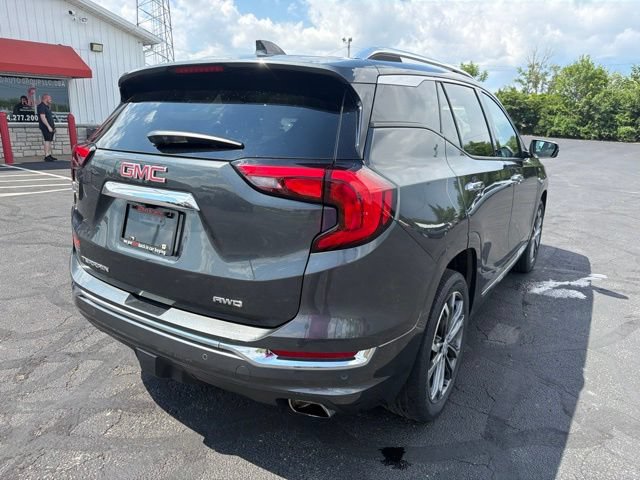 Used 2020 GMC Terrain Denali w/ Denali Premium Package AWD/4WD image 7