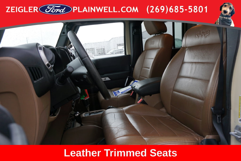Used 2011 Jeep Wrangler Unlimited Sahara w/ Dual Top Group AWD/4WD image 11