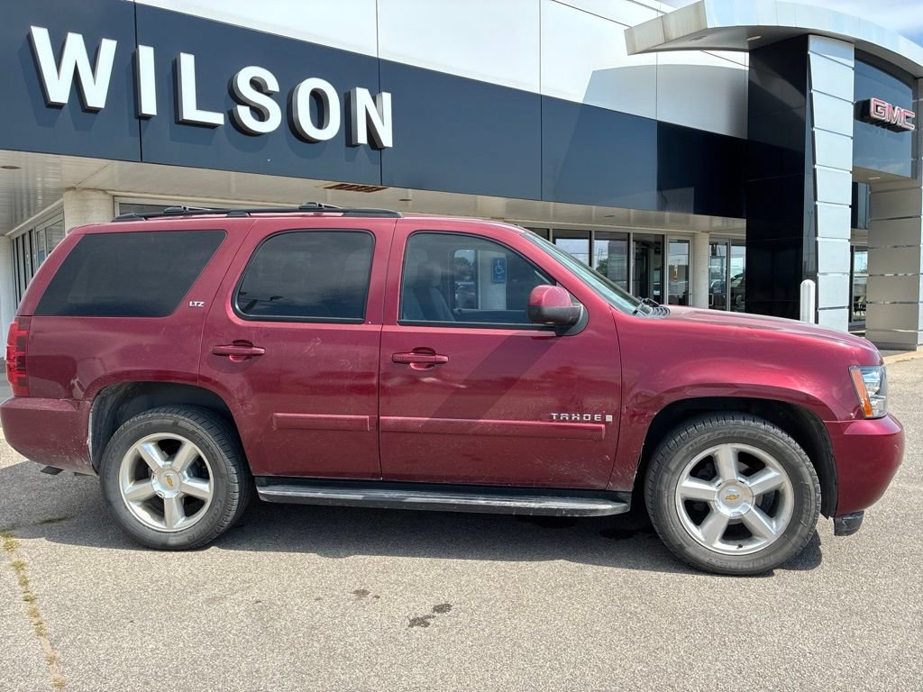 Used 2007 Chevrolet Tahoe LTZ w/ LTZ Preferred Equipment Group AWD/4WD image 2