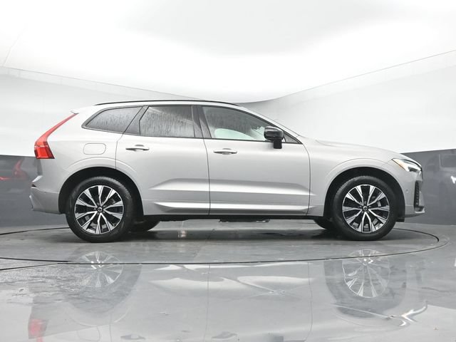 Used 2024 Volvo XC60 B5 Plus w/ Protection Package Premier AWD/4WD image 17