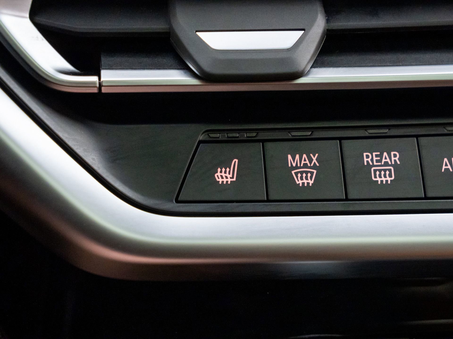 Used 2024 BMW X4 xDrive30i w/ Premium Package AWD/4WD image 27