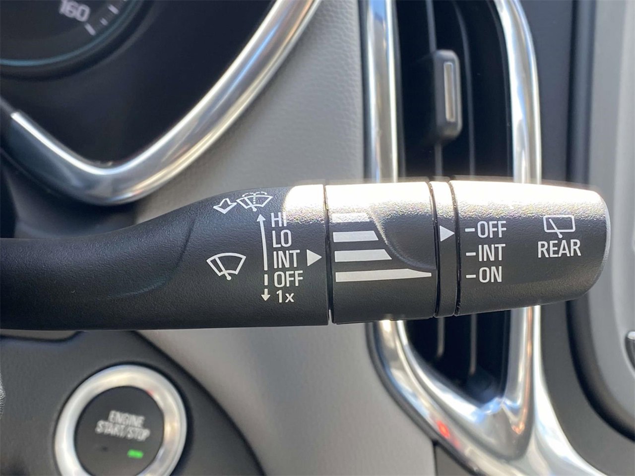 Used 2022 Chevrolet Equinox LS w/ LS Convenience Package image 21