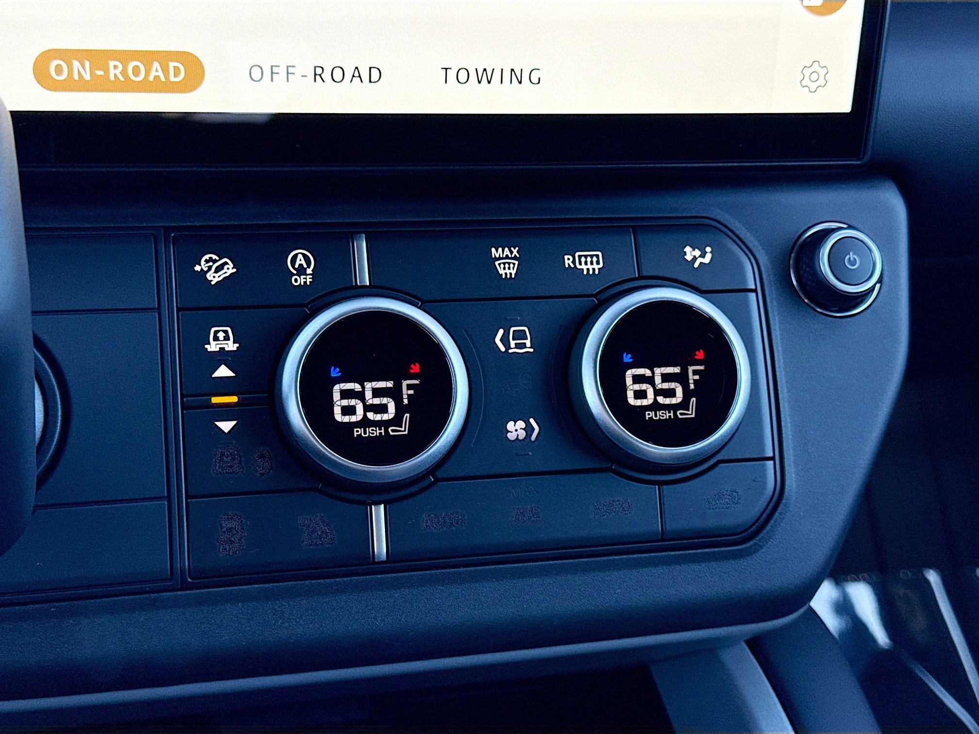 New 2026 Land Rover Defender 110 X image 34