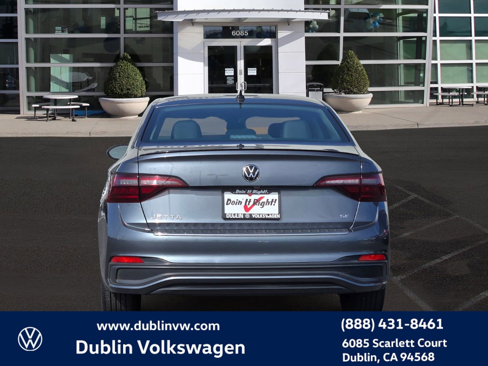 Certified 2023 Volkswagen Jetta SE w/ Panoramic Sunroof Package image 5