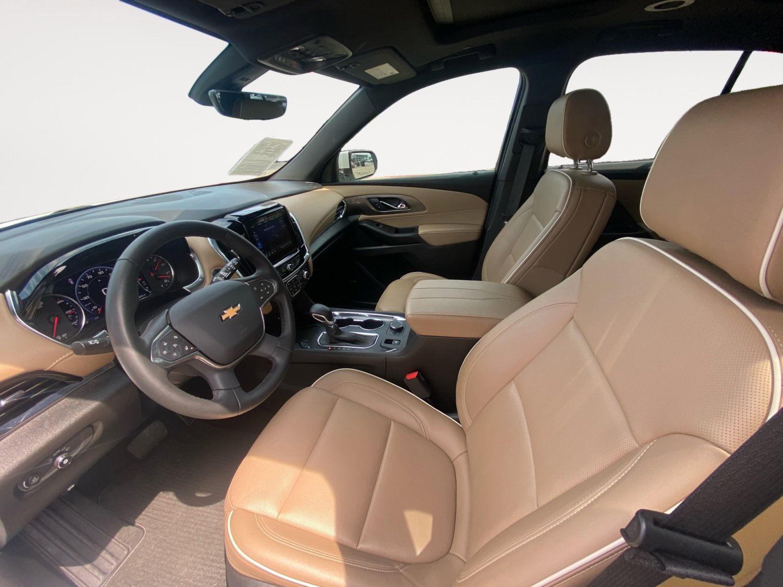 Used 2023 Chevrolet Traverse Premier image 23