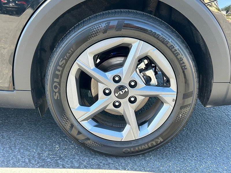 Used 2025 Kia K4 FWD image 15