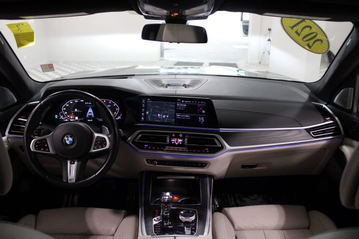 Used 2021 BMW X7 M50i w/ Dynamic Handling Package AWD/4WD image 2