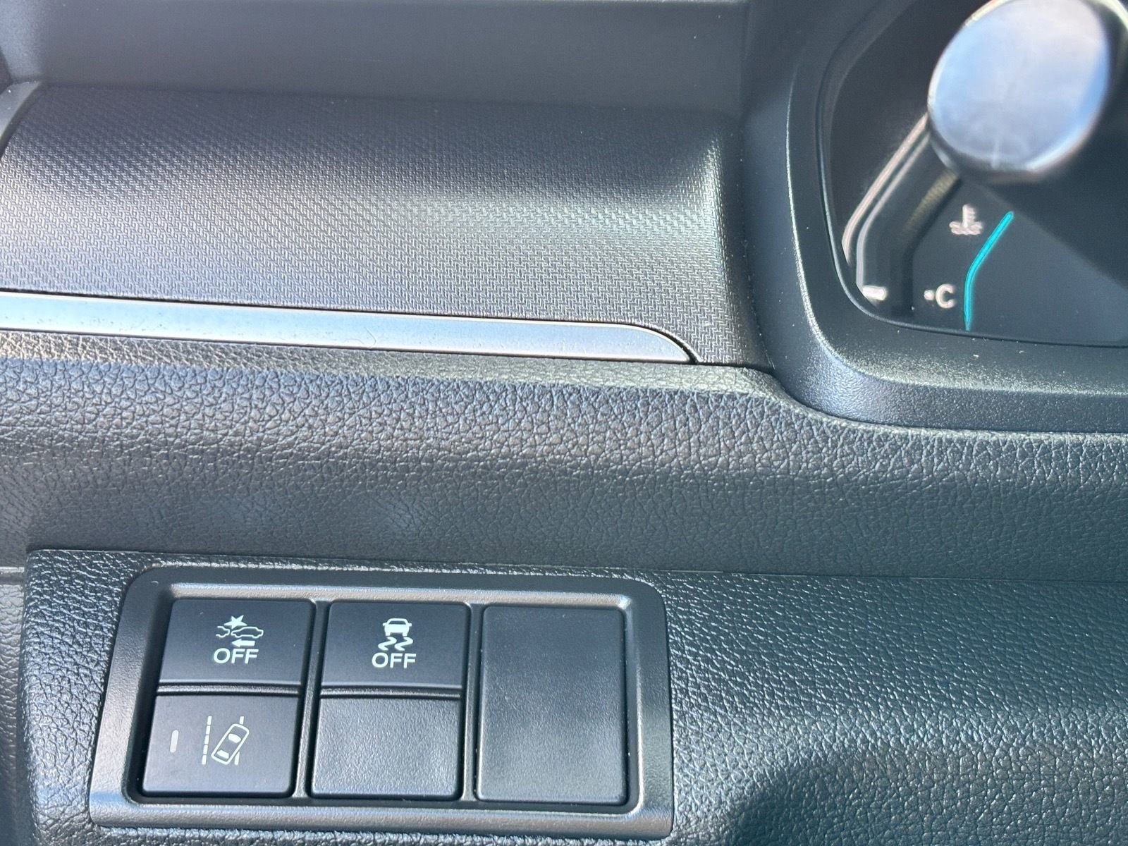 Used 2020 Honda Civic LX image 29