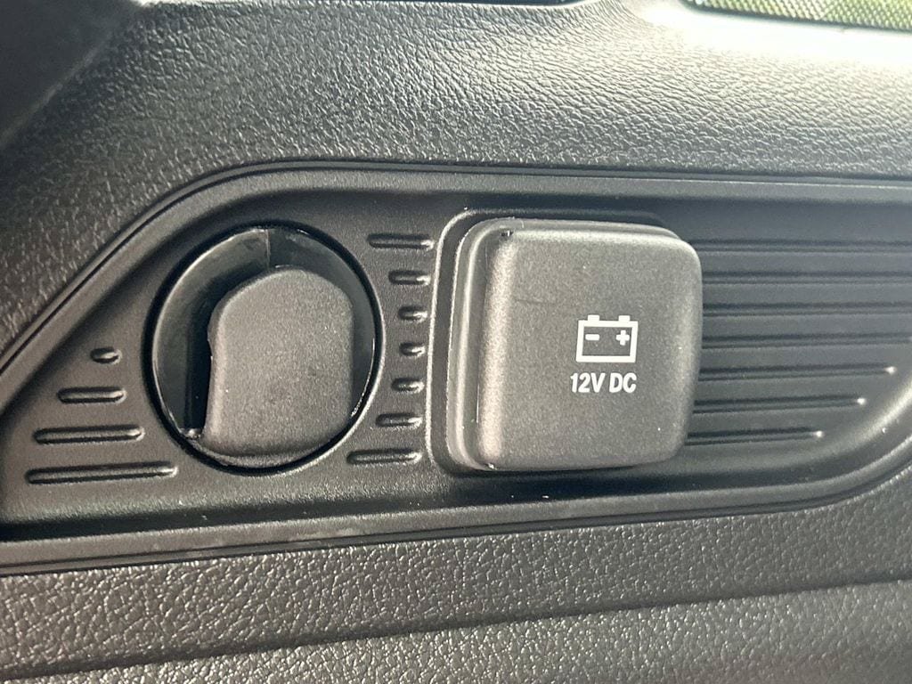 Used 2025 Jeep Grand Cherokee Limited AWD/4WD image 13