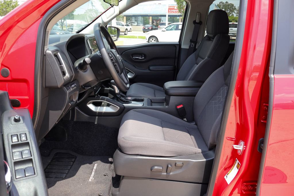 Used 2026 Nissan Frontier SV RWD image 7