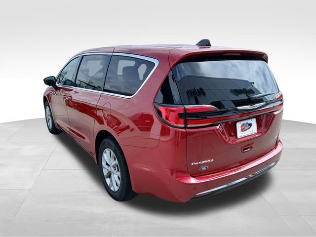 New 2026 Chrysler Pacifica Select AWD/4WD image 3