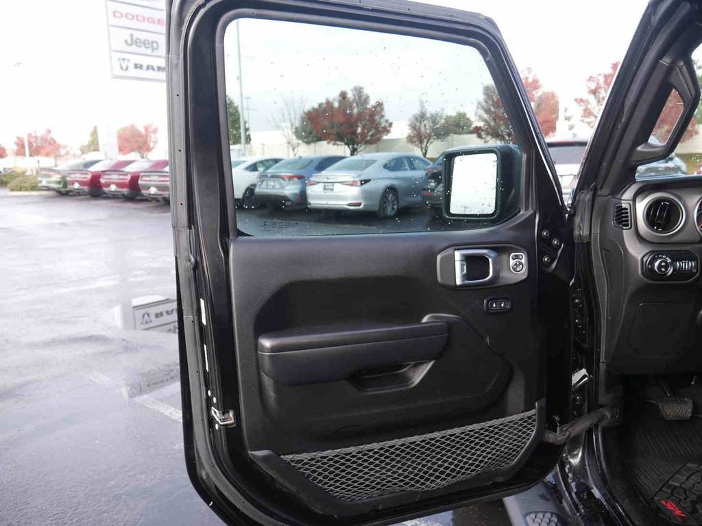 Certified 2021 Jeep Gladiator Sport image 30