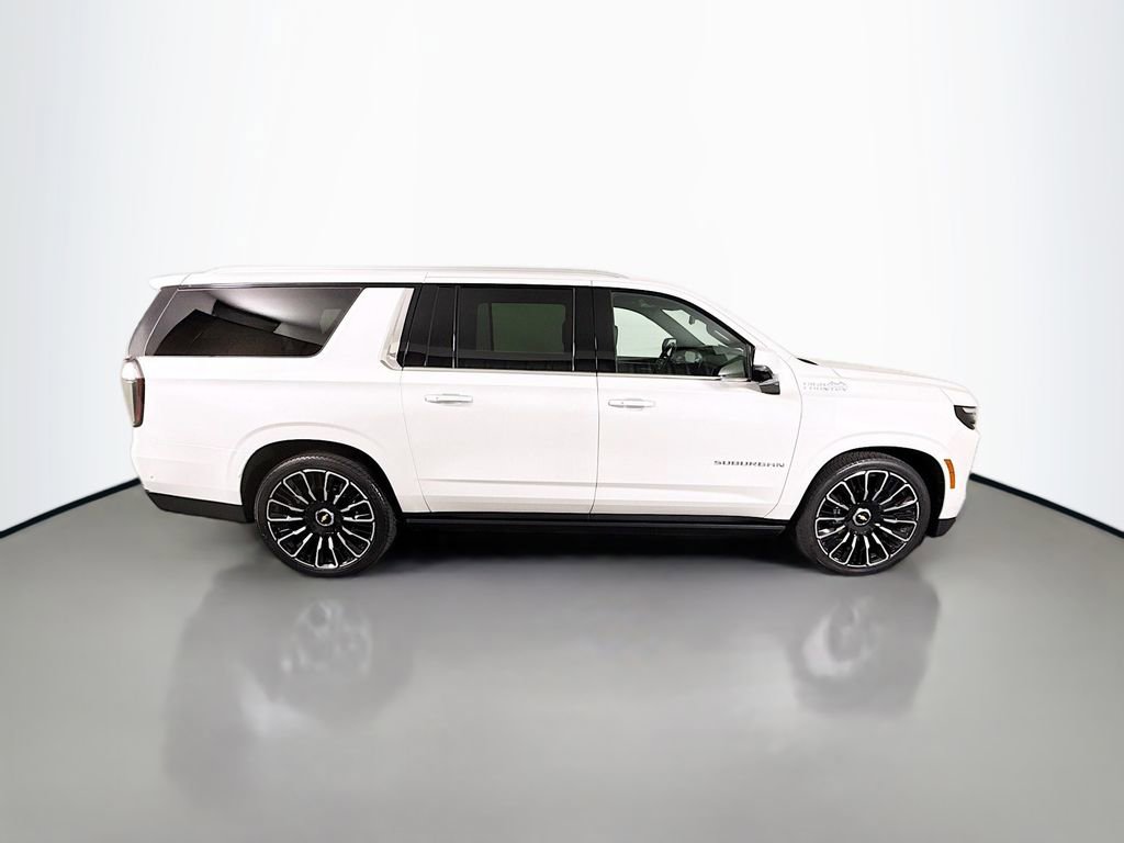 Used 2025 Chevrolet Suburban High Country AWD/4WD image 8