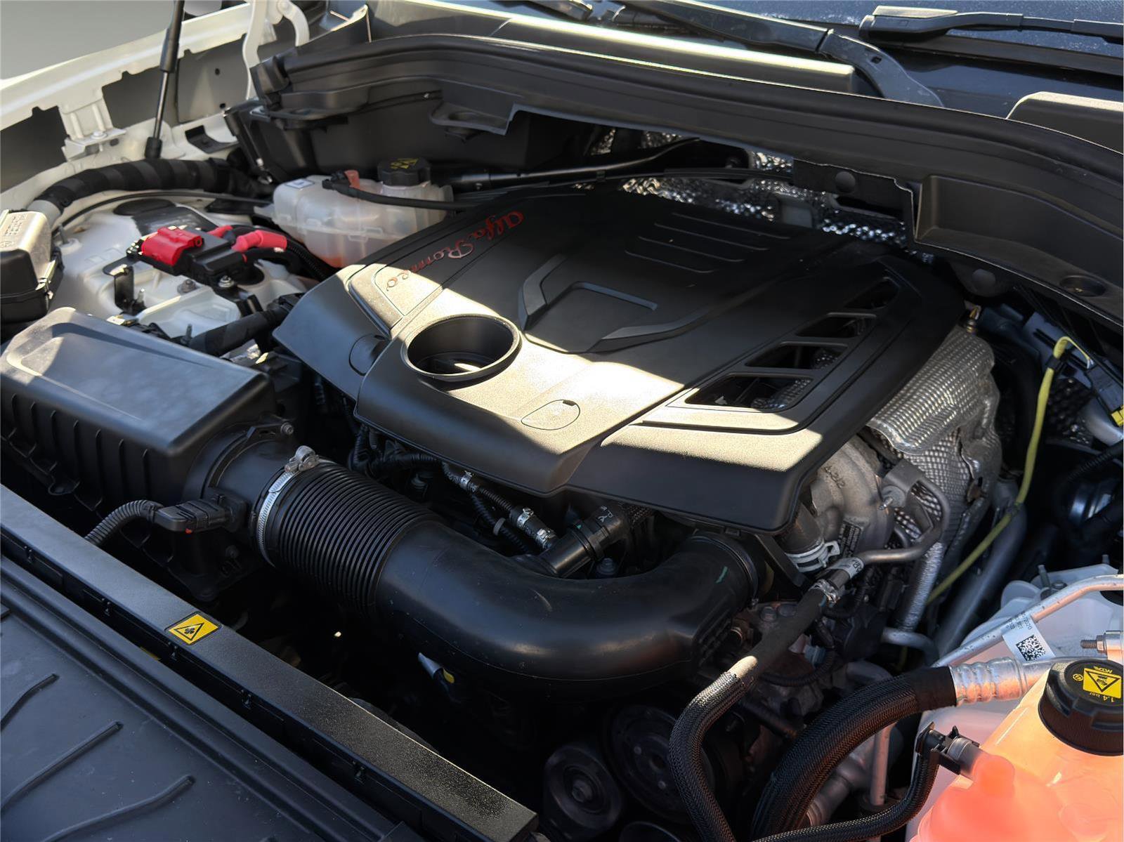 Used 2023 Alfa Romeo Stelvio Ti image 22